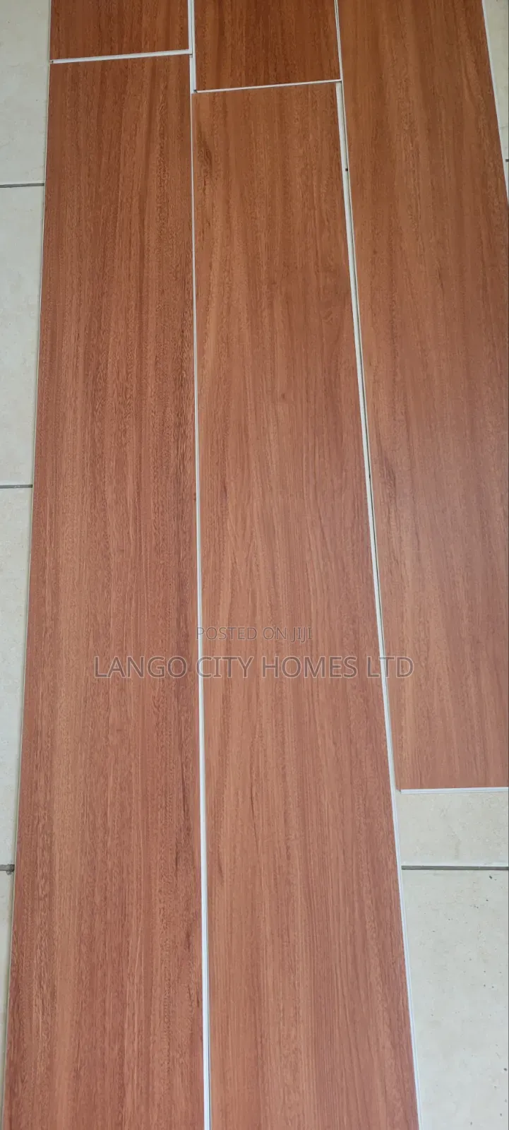 SPC Floor - Royal Mahogany