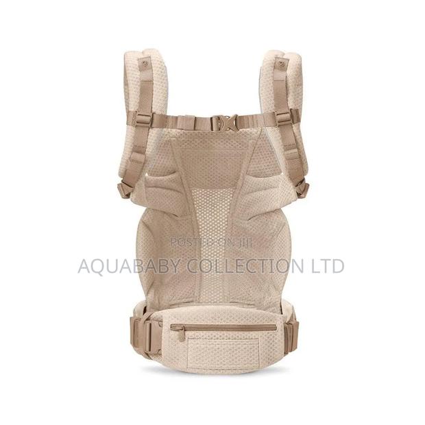 Ergobaby Omni Deluxe / Omni Breeze Baby Carrier – Newborn to 4 Years - thumbnail 5