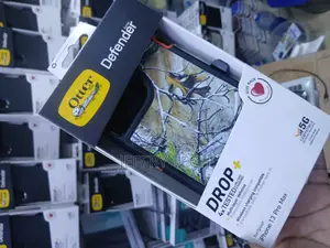 Otterbox Defender Series Protective Case Forapple iPhone 13 Pro Max.