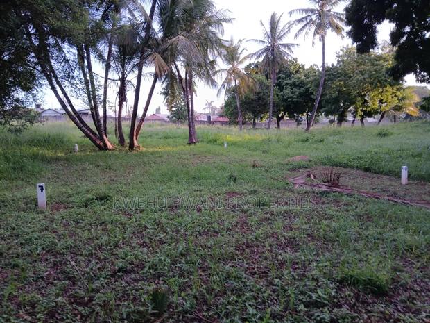 Serene Living at Hamdan Gardens Mtwapa -Serviced 50*100 Plots - thumbnail 8