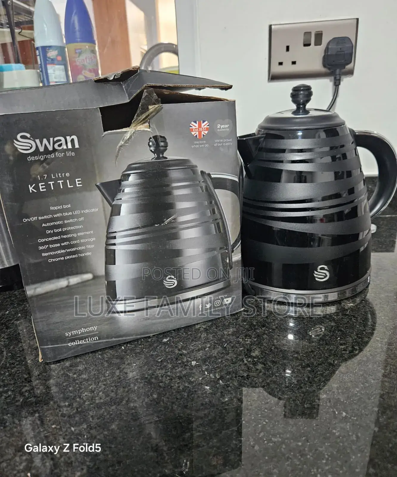 Swan Symphony 1.7l Jug Kettle (Sk31050bn) in Black.