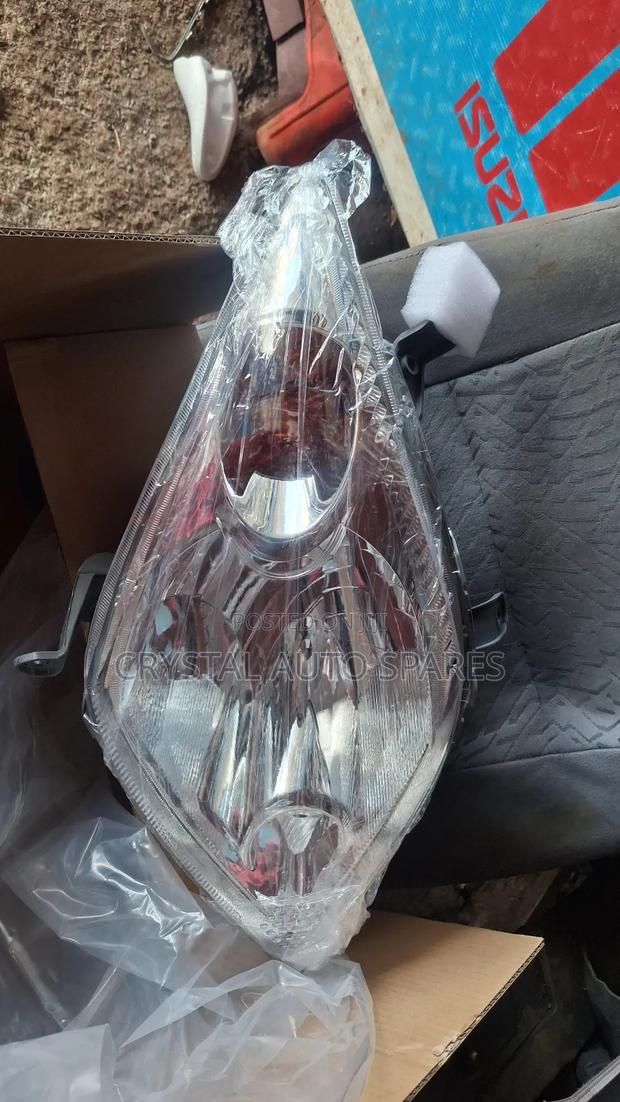 Toyota Ist Headlight Non Xenon 2006-2012 Model