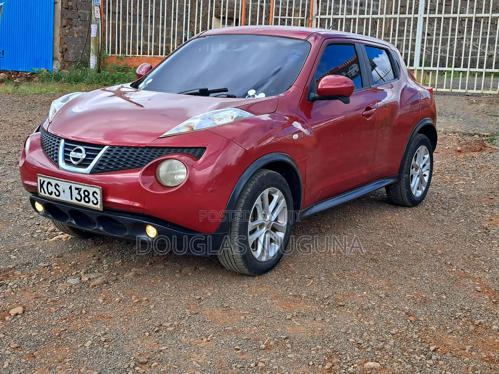 Nissan Juke 2011 Red