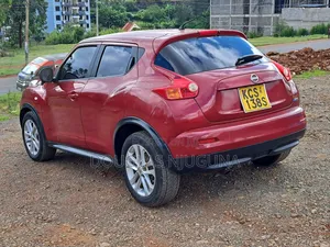 Nissan Juke 2011 Red