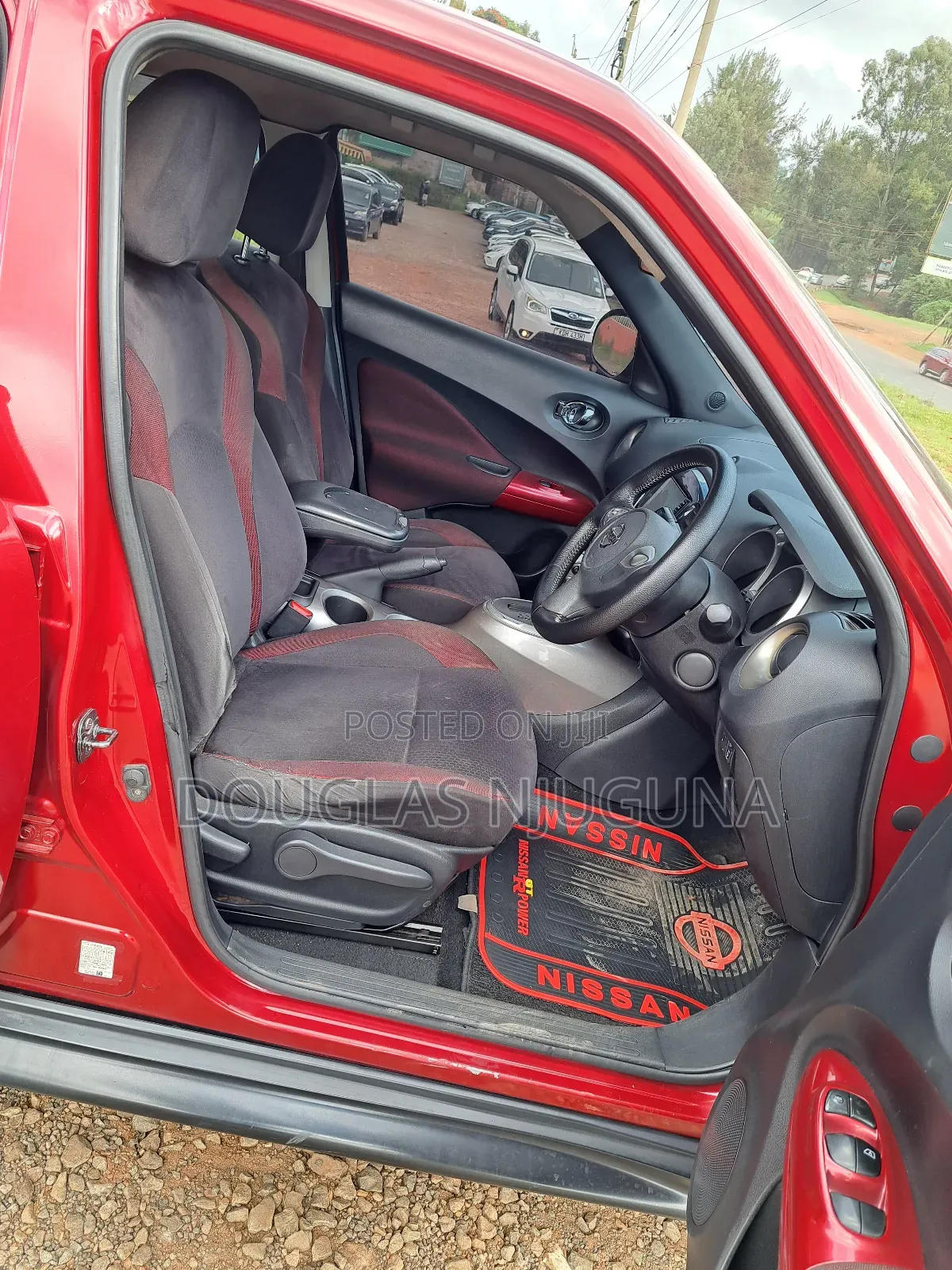 Nissan Juke 2011 Red