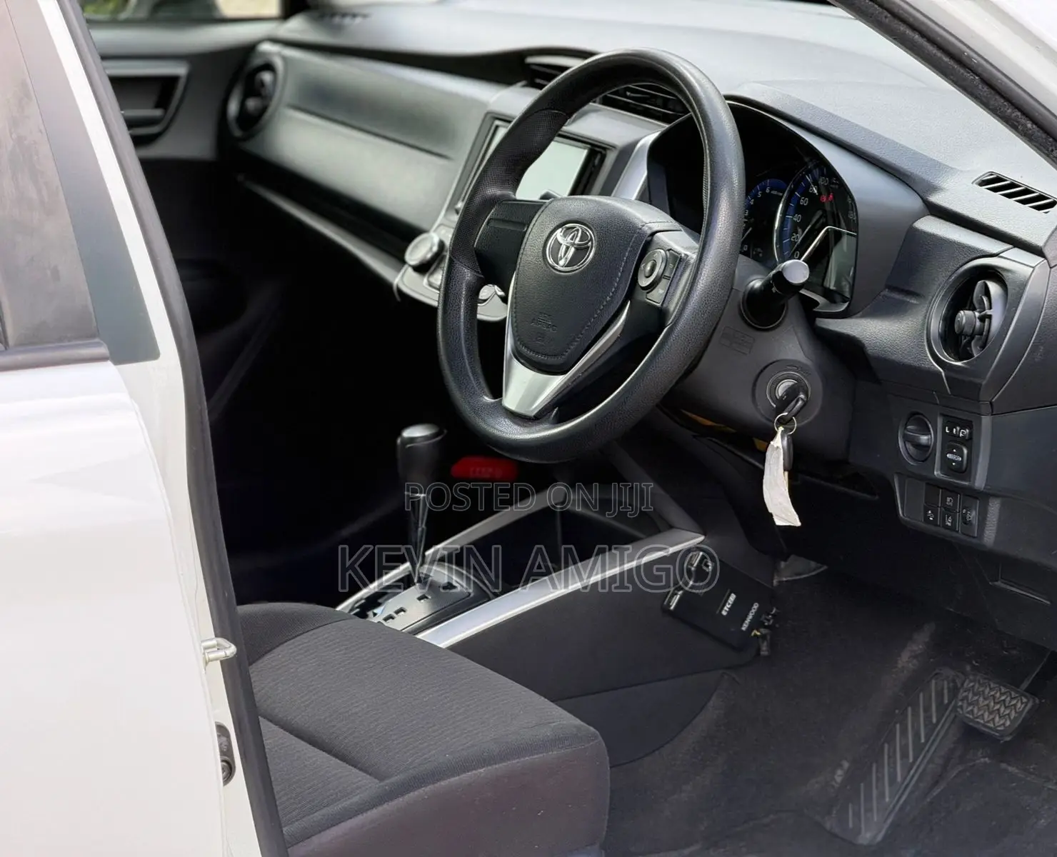 Toyota Corolla Fielder 2019 White