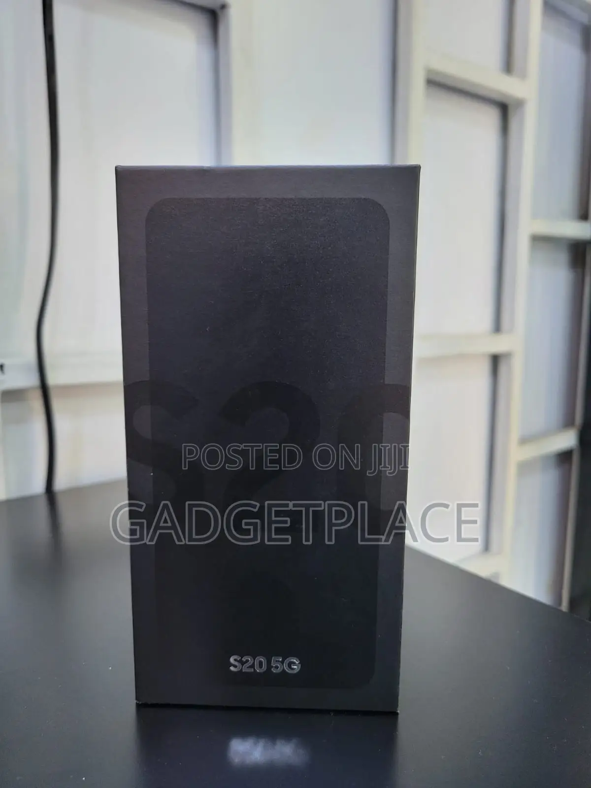 New Samsung Galaxy S20 128 GB Gray