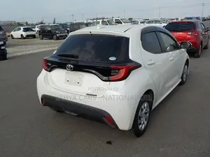 Toyota Yaris 2020 Pearl