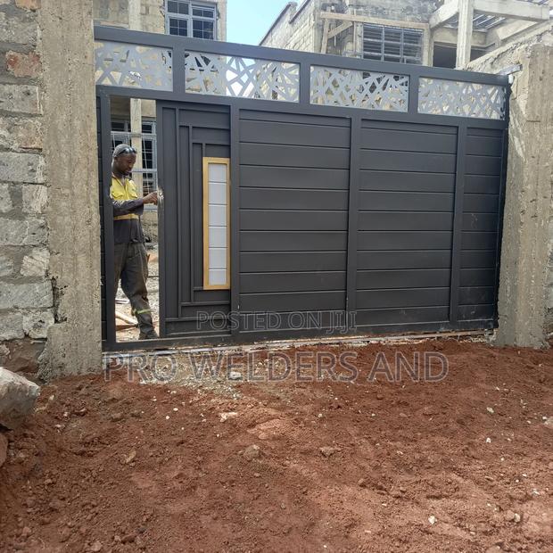 Custom Made Sliding Steel Gates - thumbnail 4
