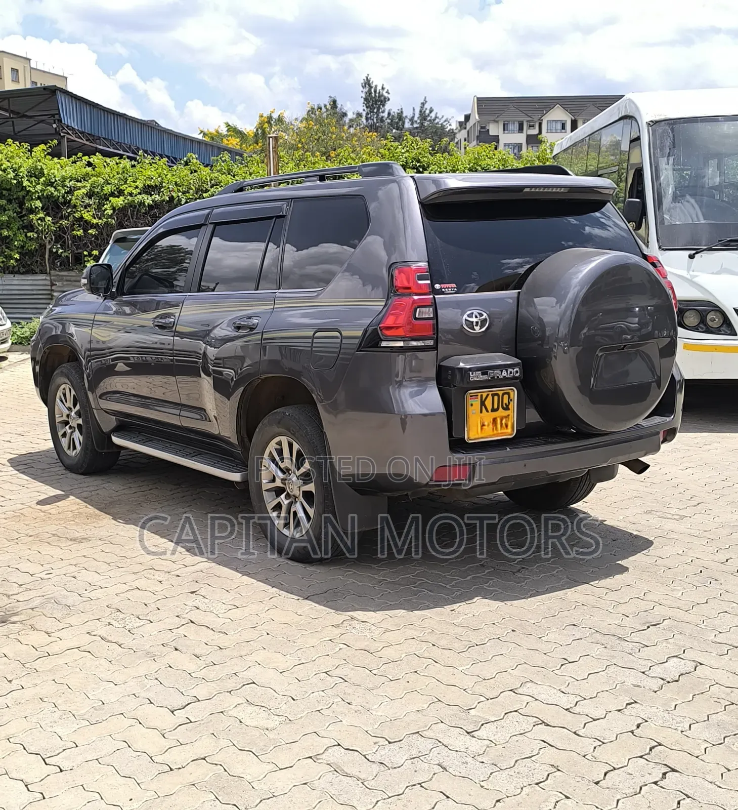Toyota Land Cruiser Prado Kakadu 2018 Gray