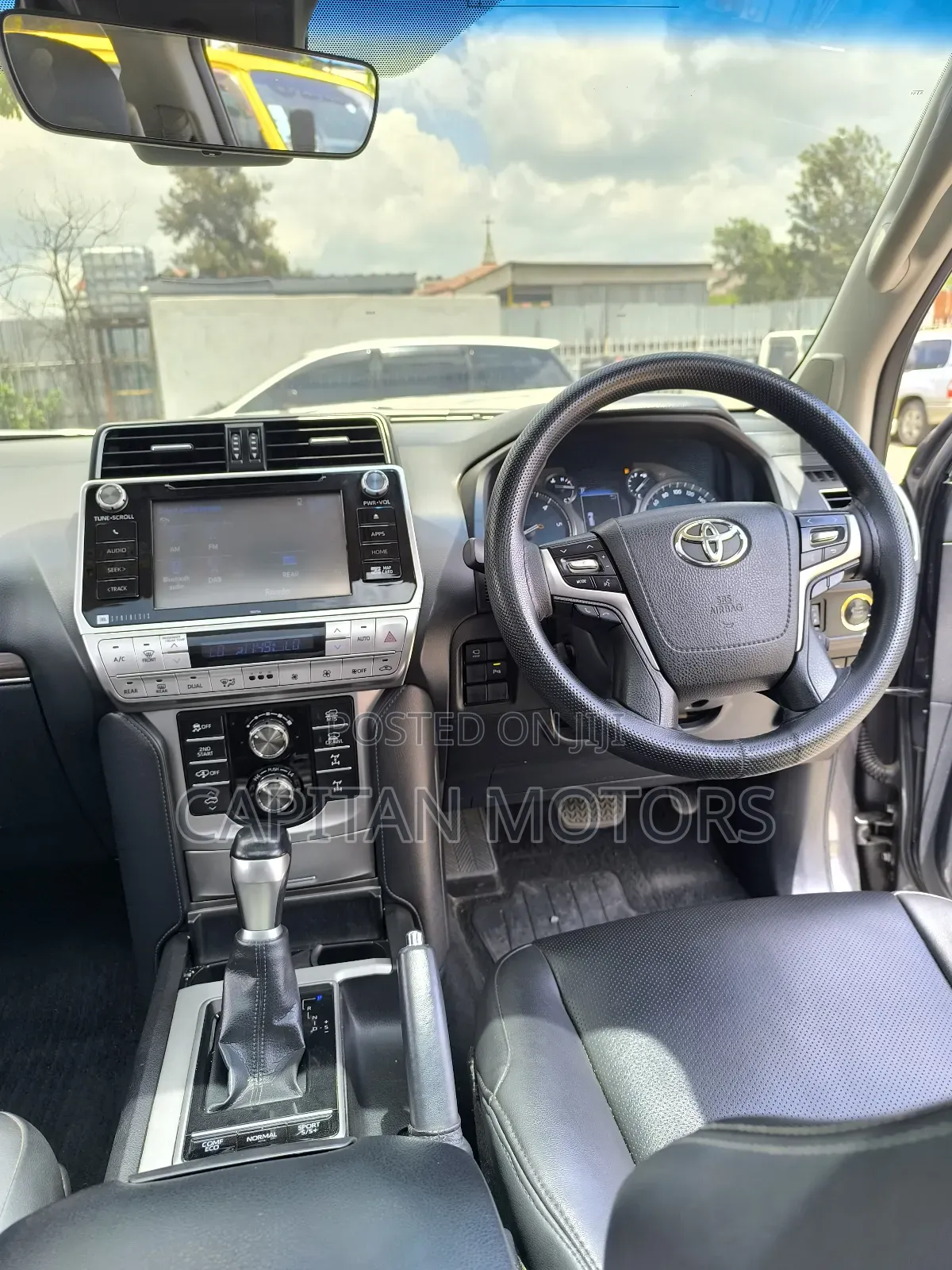 Toyota Land Cruiser Prado Kakadu 2018 Gray
