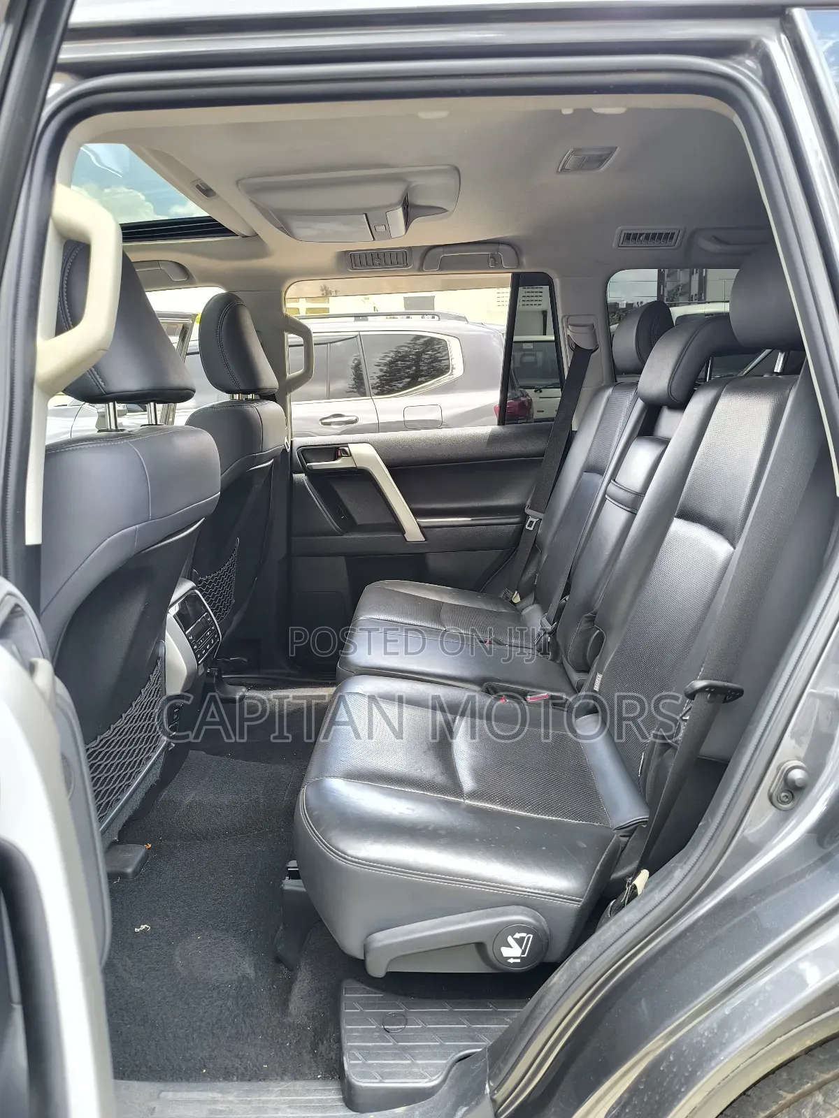 Toyota Land Cruiser Prado Kakadu 2018 Gray