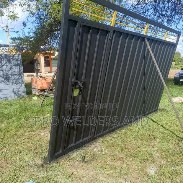 Durable Custom Steel Sliding Gates – Anti-Rust Long Lasting - main view