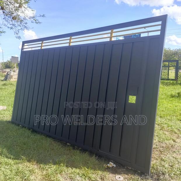 Durable Custom Steel Sliding Gates – Anti-Rust Long Lasting - thumbnail 2