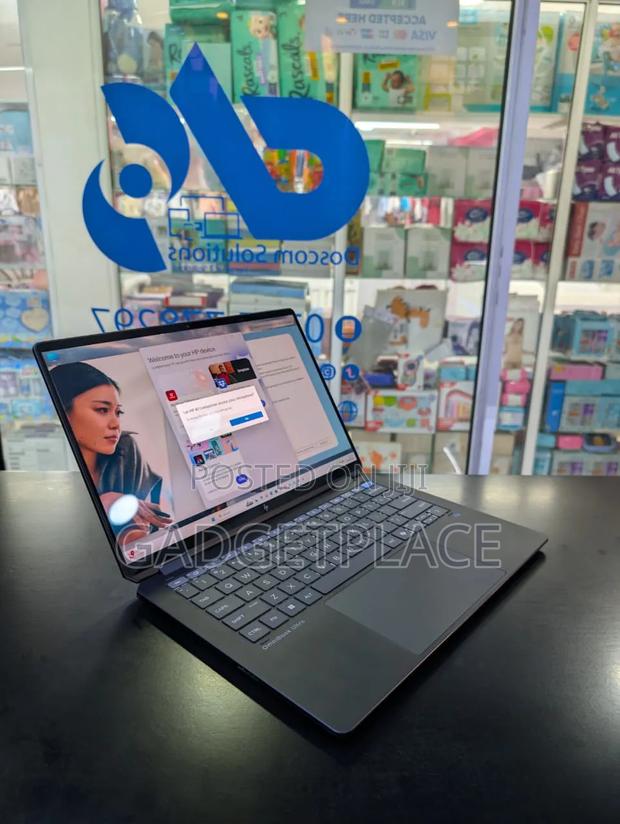Laptop HP OmniBook Ultra Flip 14" 16GB Intel Core Ultra 7 SSD 1T