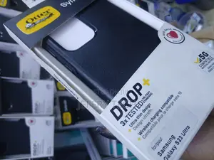 Otterbox Symmetry Series Case Designed for Samsung Galaxy S23 Ultra.
