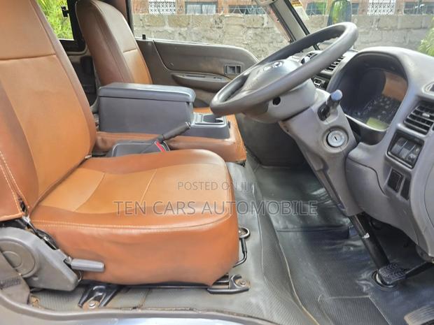 Mazda Bongo 2013 Silver - thumbnail 8