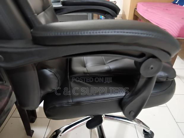 Executive Office Seat With Footrest - C C Imported Leather Chairs - thumbnail 3