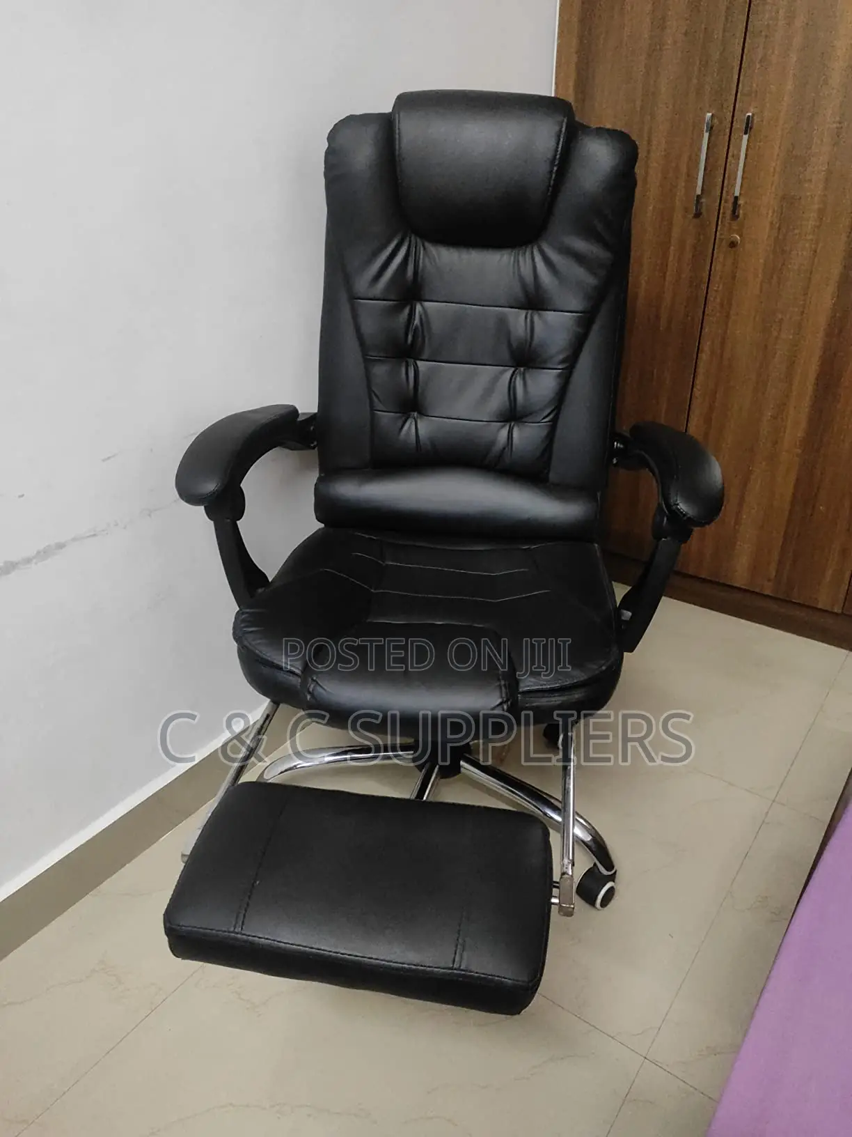 Executive Office Seat With Footrest - C C Imported Leather Chairs