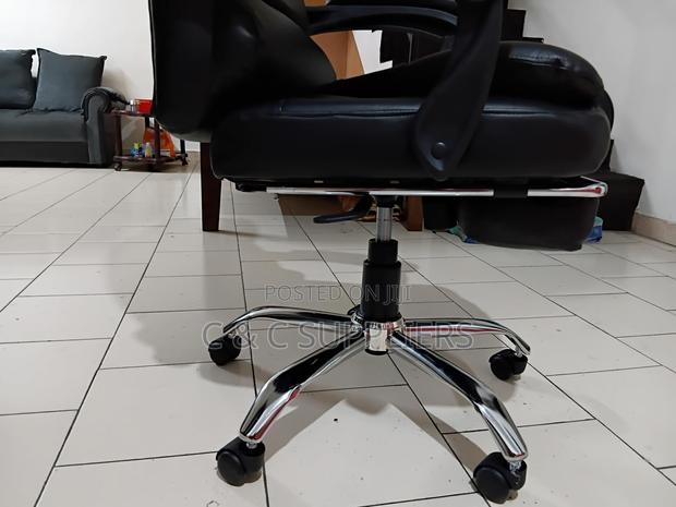 Executive Office Seat With Footrest - C C Imported Leather Chairs - thumbnail 7