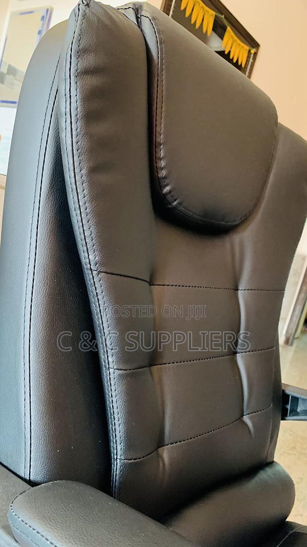 Executive Office Seat With Footrest - C C Imported Leather Chairs - thumbnail 12