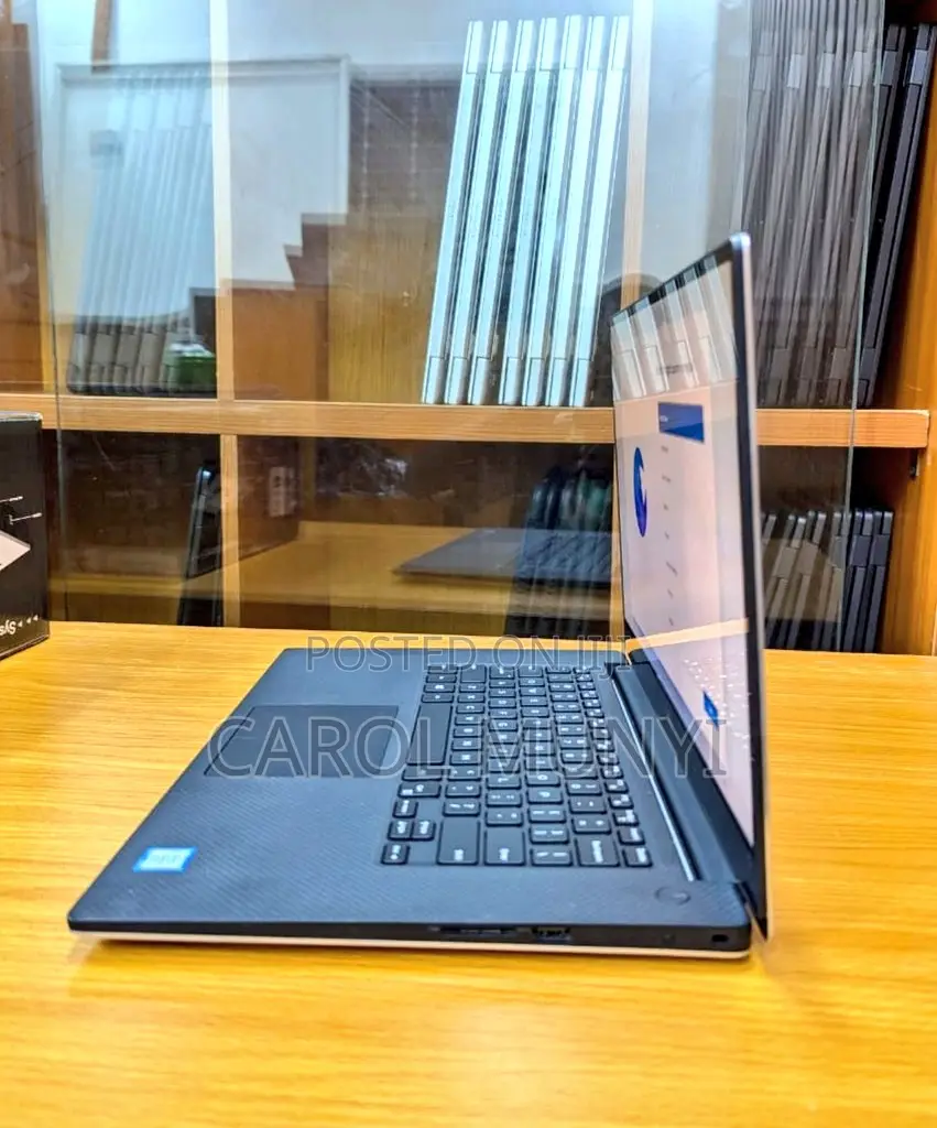 New Laptop Dell Precision 5530 16GB Intel Core i5 SSD 256GB