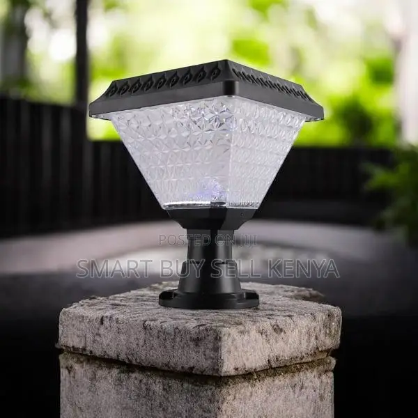 Solar Garden Outdoor Post Light With Bright Led and Weatherproof Body