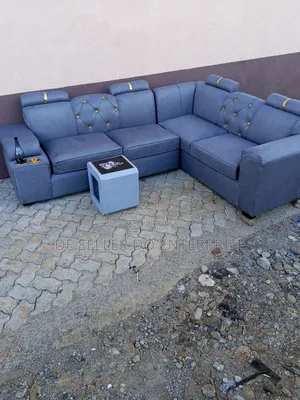 L Shape With Stool Table