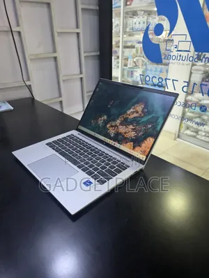 Laptop HP EliteBook 840 G10 16GB Intel Core i7 SSD 512GB