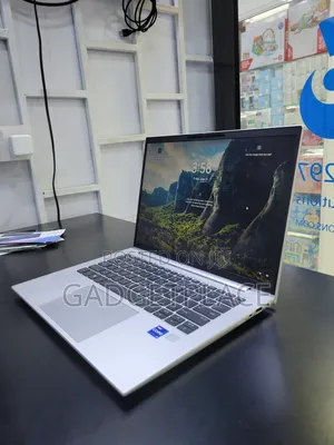 Laptop HP EliteBook 840 G10 16GB Intel Core i7 SSD 512GB