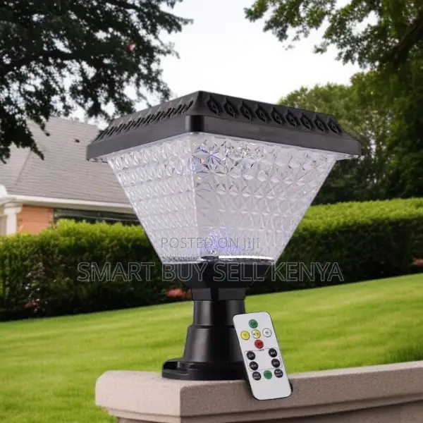 Solar Powered Outdoor Post Light With Energy Efficient Led and Crystal