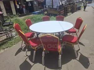 Round Event Foldable Table With Banquet Chair