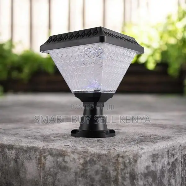 Crystal Led Illumination Solar Powered Decorative Garden Post Light