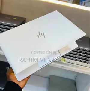Laptop HP EliteBook 830 G8 8GB Intel Core i7 SSD 256GB