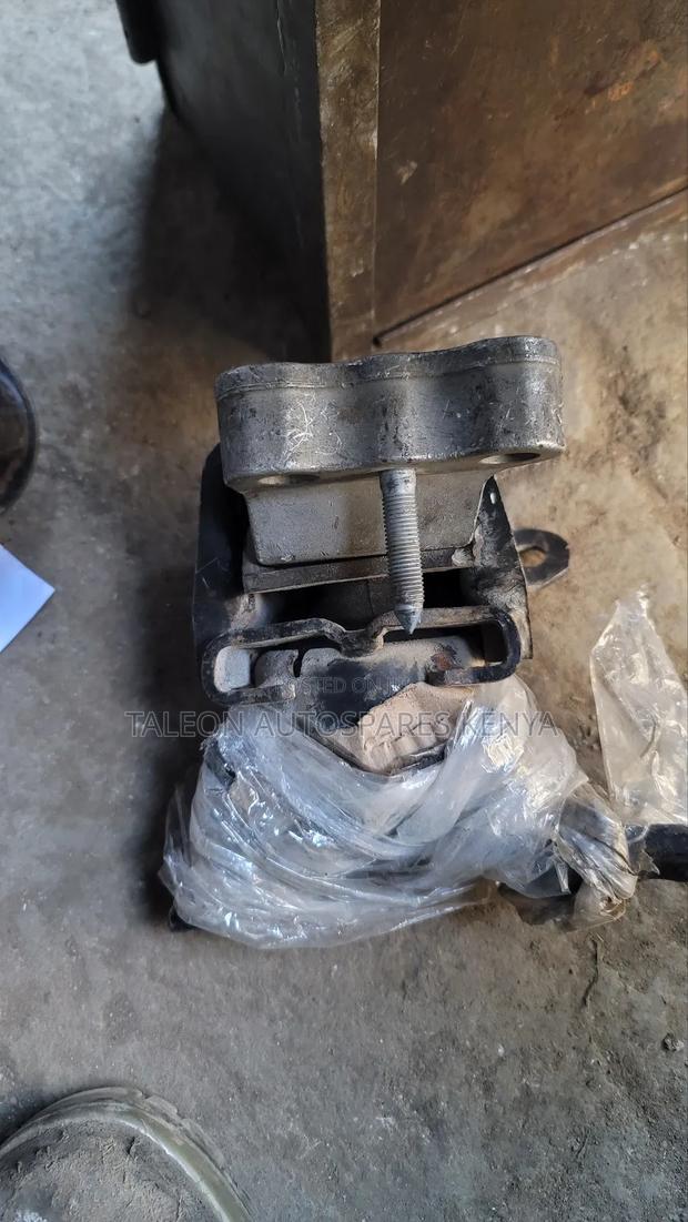 Toyota Voxy Engine Mountain