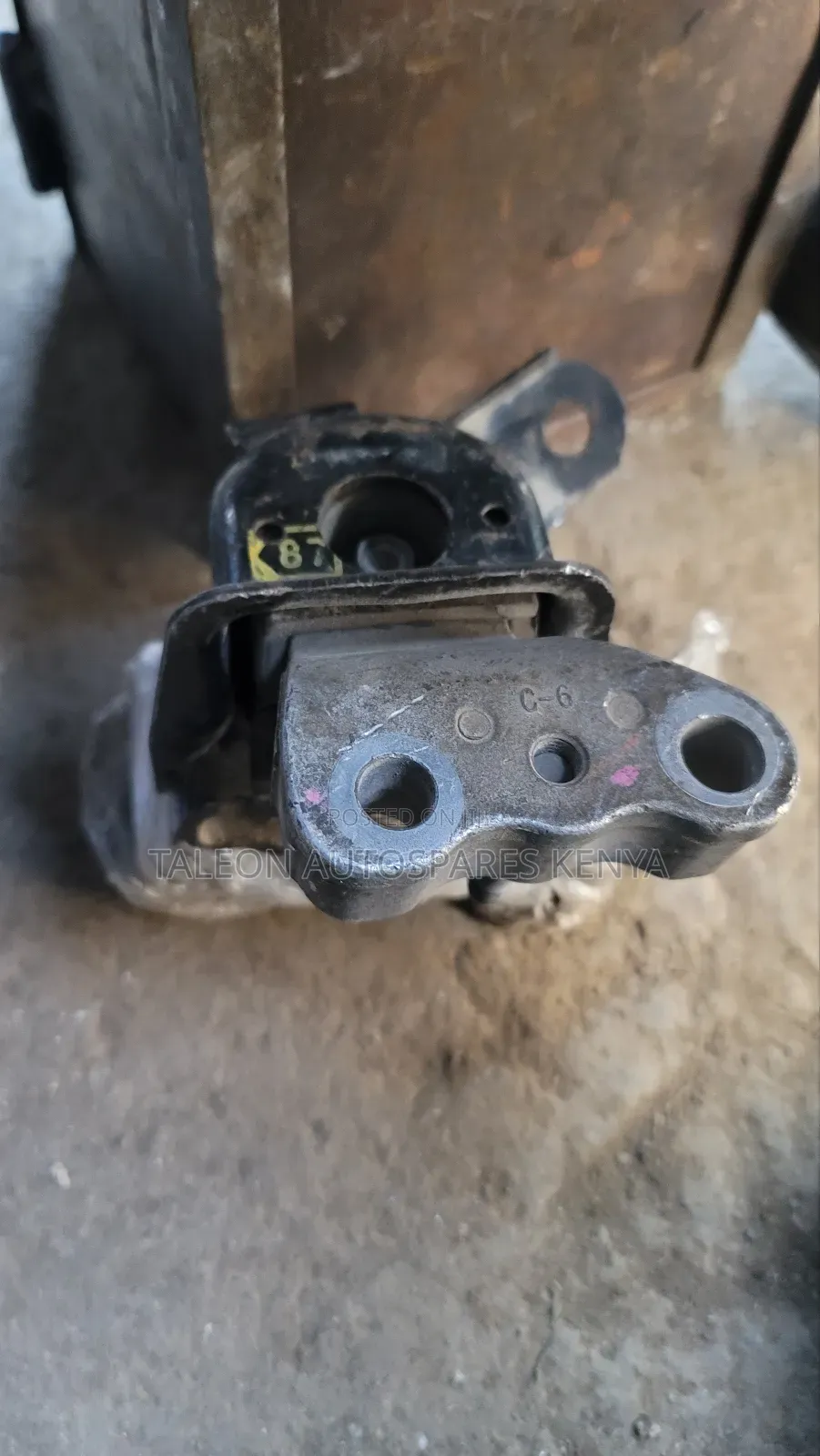 Toyota Noah Engine Mountain