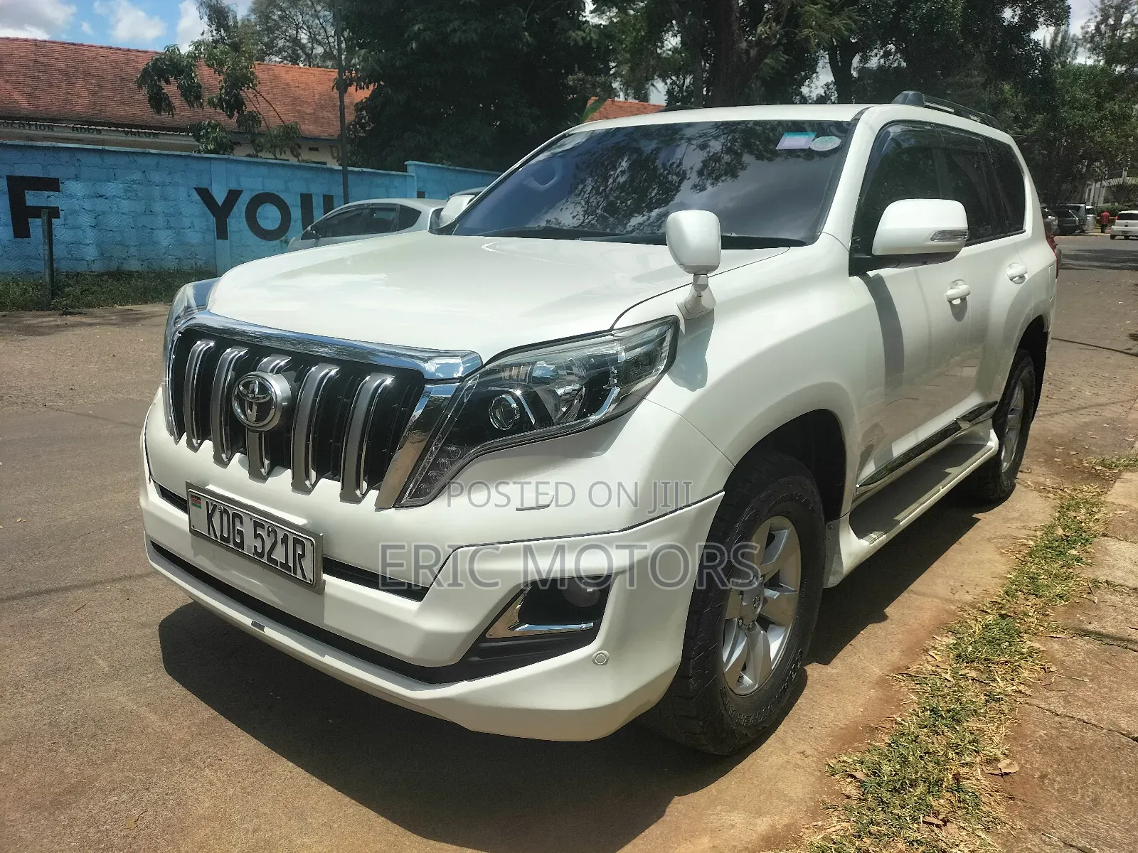 Toyota Land Cruiser Prado 2016 White