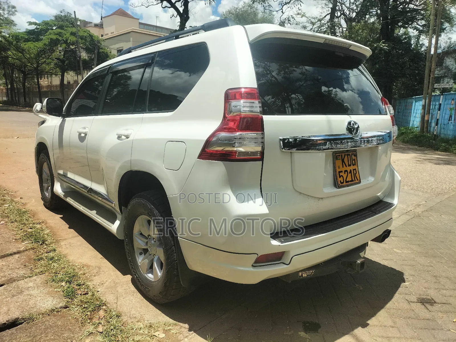 Toyota Land Cruiser Prado 2016 White