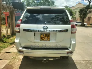 Toyota Land Cruiser Prado 2016 White