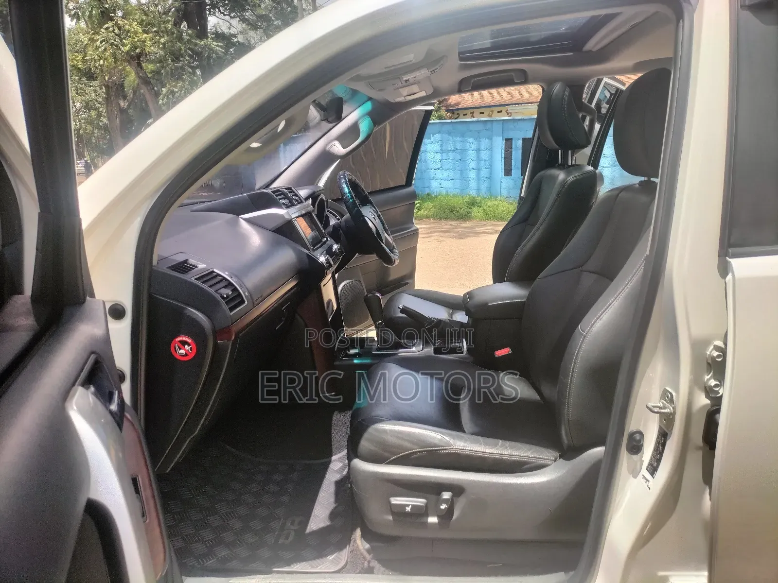 Toyota Land Cruiser Prado 2016 White