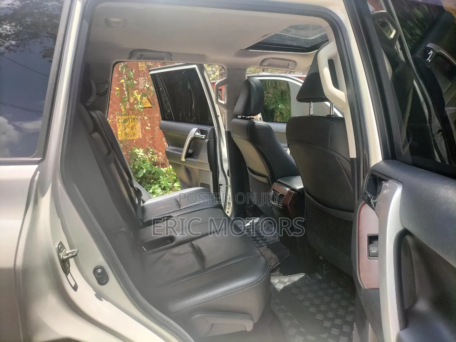 Toyota Land Cruiser Prado 2016 White