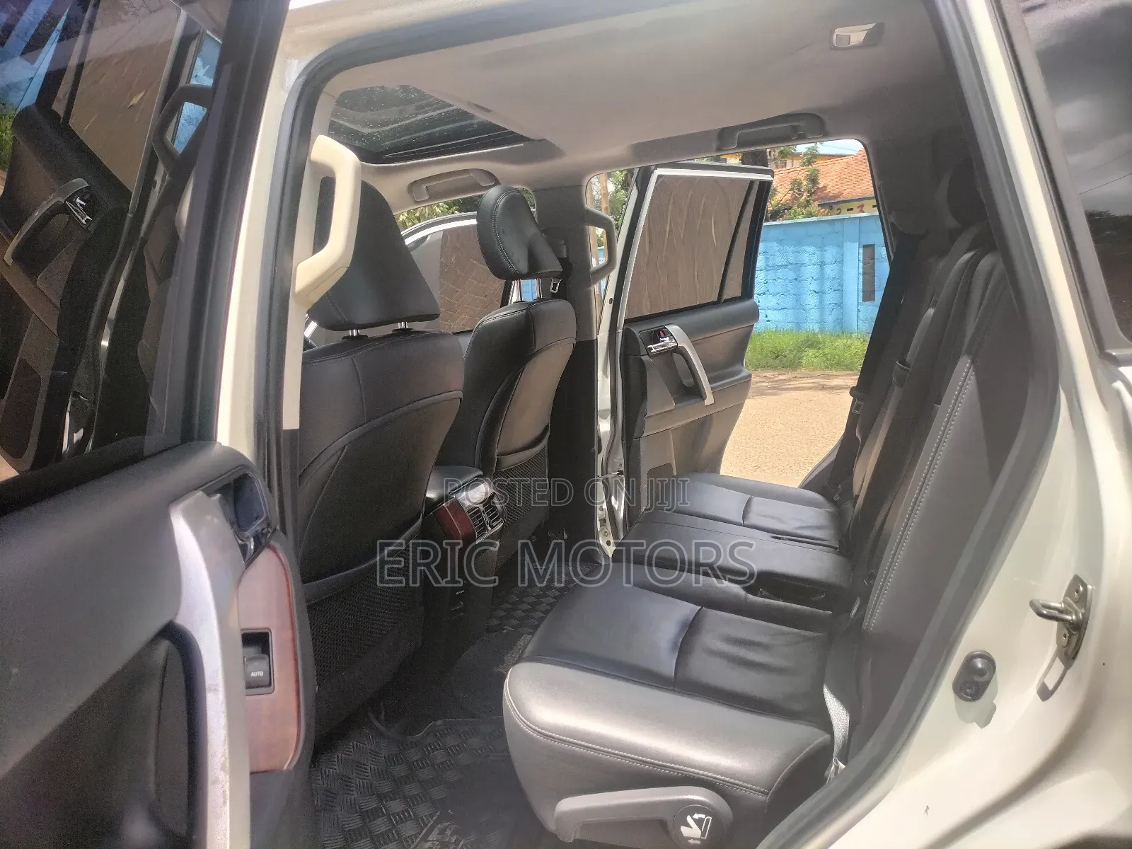 Toyota Land Cruiser Prado 2016 White