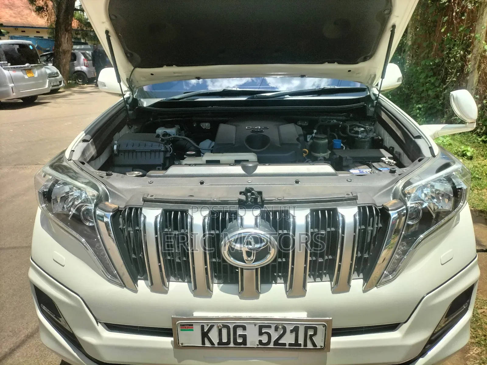 Toyota Land Cruiser Prado 2016 White
