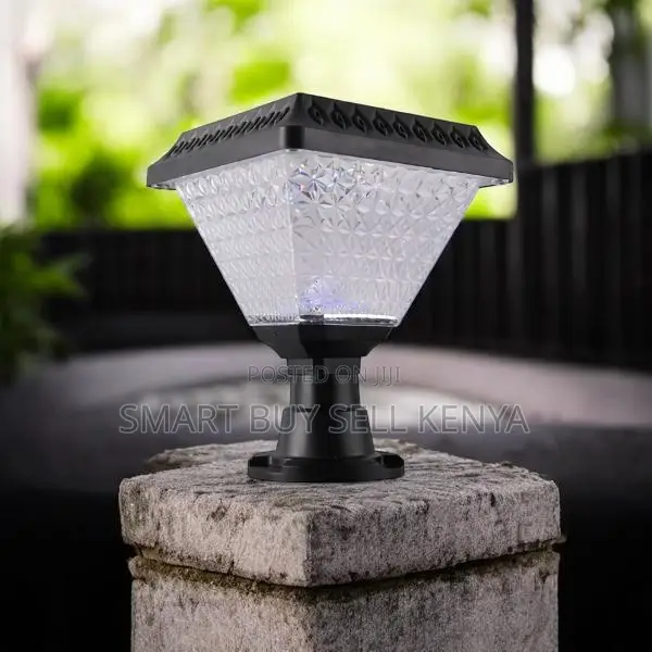 Energy Saving Solar Outdoor Post Lamp With Crystal Design for Pathway