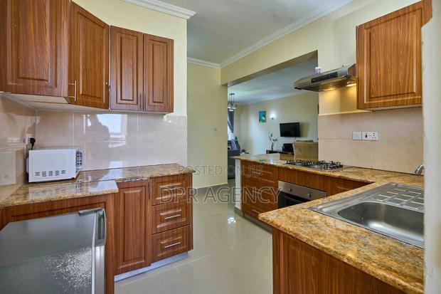 3bdrm Apartment in Gateway Mall Area for sale