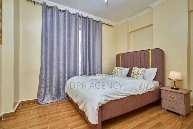 3bdrm Apartment in Gateway Mall Area for sale - thumbnail 4