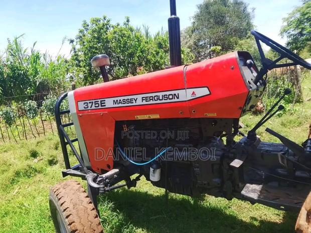 Massey Ferguson 375e - thumbnail 3