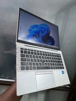 New Laptop HP EliteBook 840 G8 16GB Intel Core i7 SSD 256GB