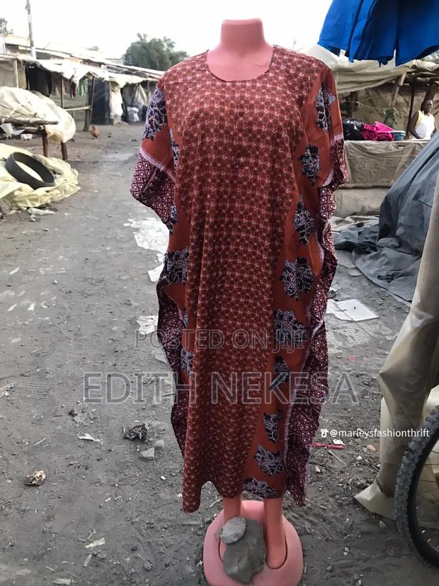 Selling Women Deras - thumbnail 3