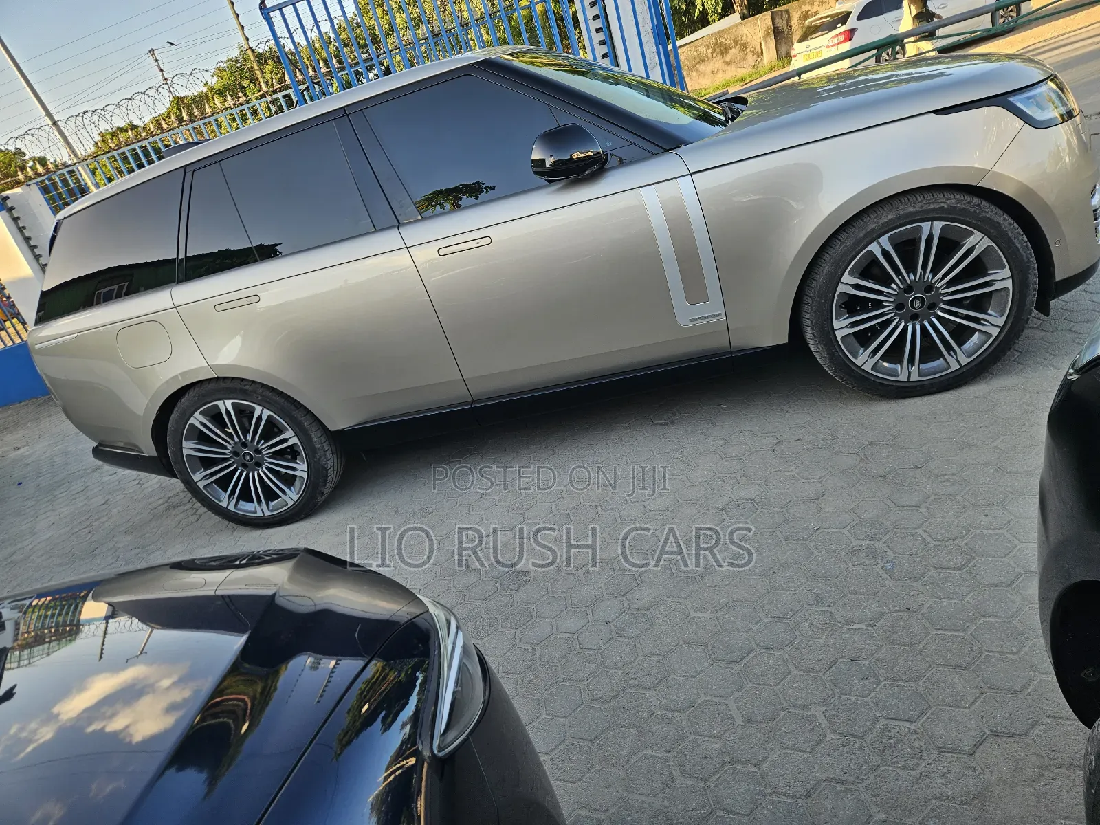 Land Rover Range Rover Vogue 2023 Brown